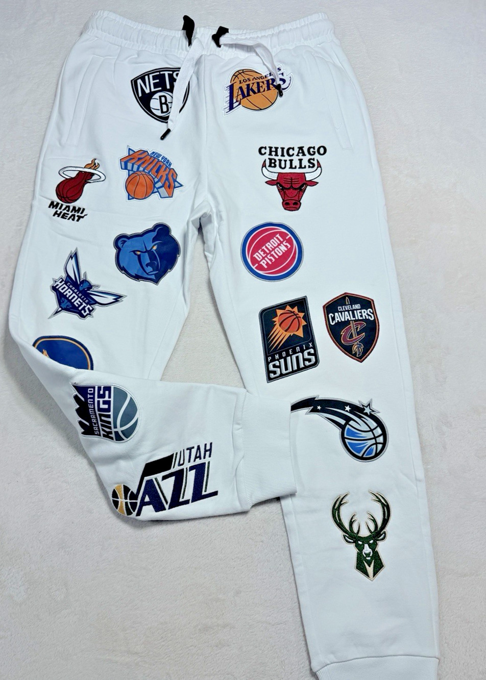 FISLL All NBA Team Patch Embroidered Sweatpants Sz Lg 32-36 White Streetwear NWT